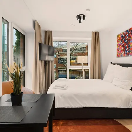 アパート Between