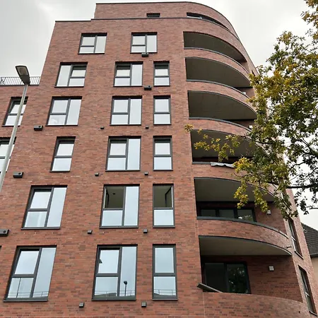 Between アパート